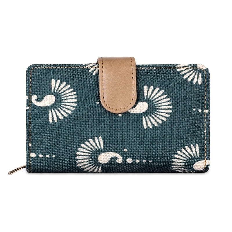 Clownfish Compact Wallet - Chic Everyday Use