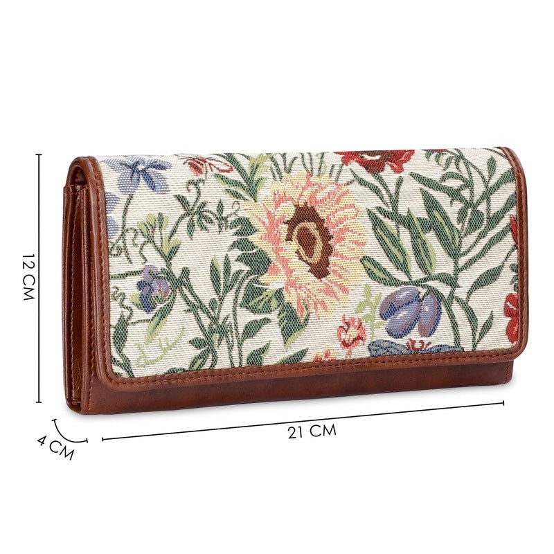 Clownfish floral wallet - Casual outing companion