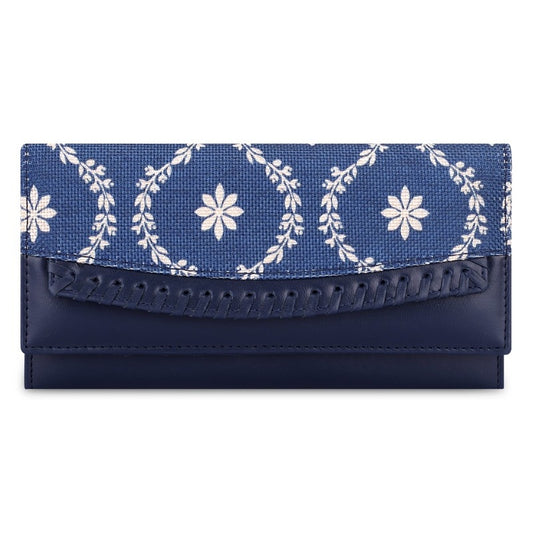 Clownfish womens wallet - Unique gift for her