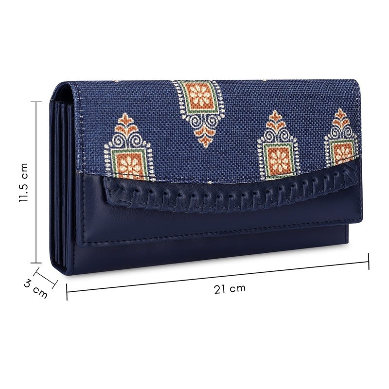 Clownfish womens wallet - a compact chic accessory