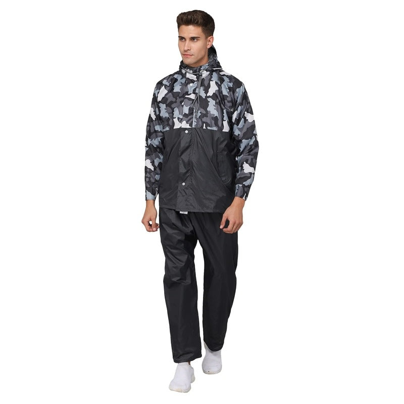Clownfish raincoat - Convenient storage pouch included