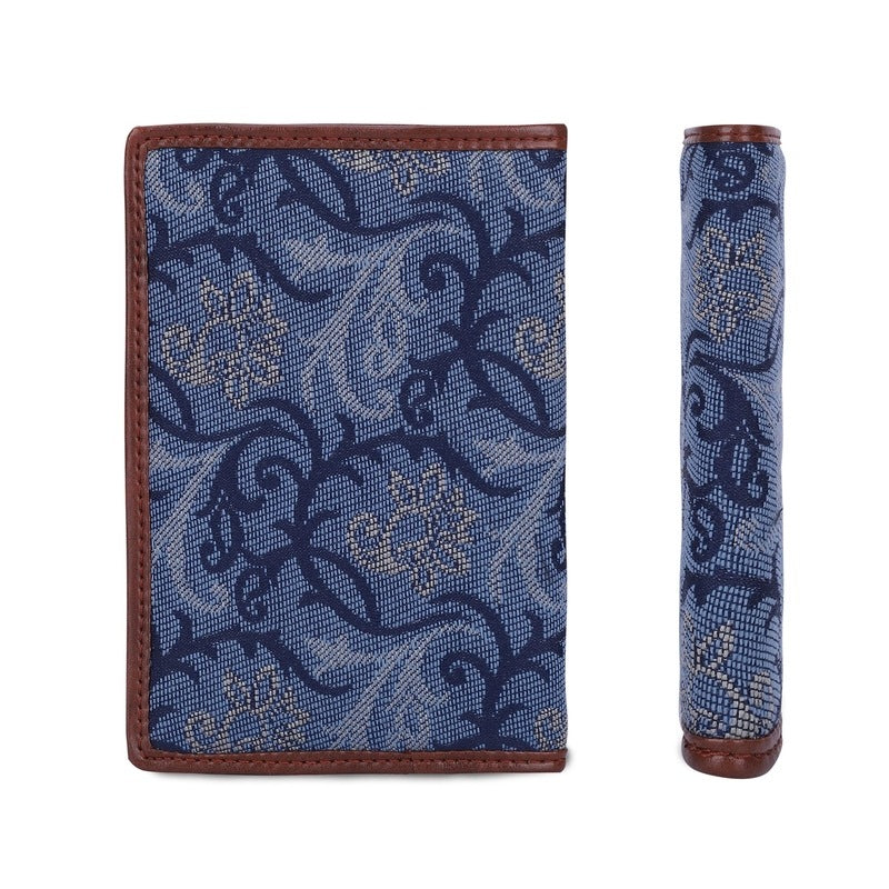 Clownfish Faux Leather Passport Cover - Perfect for travelers