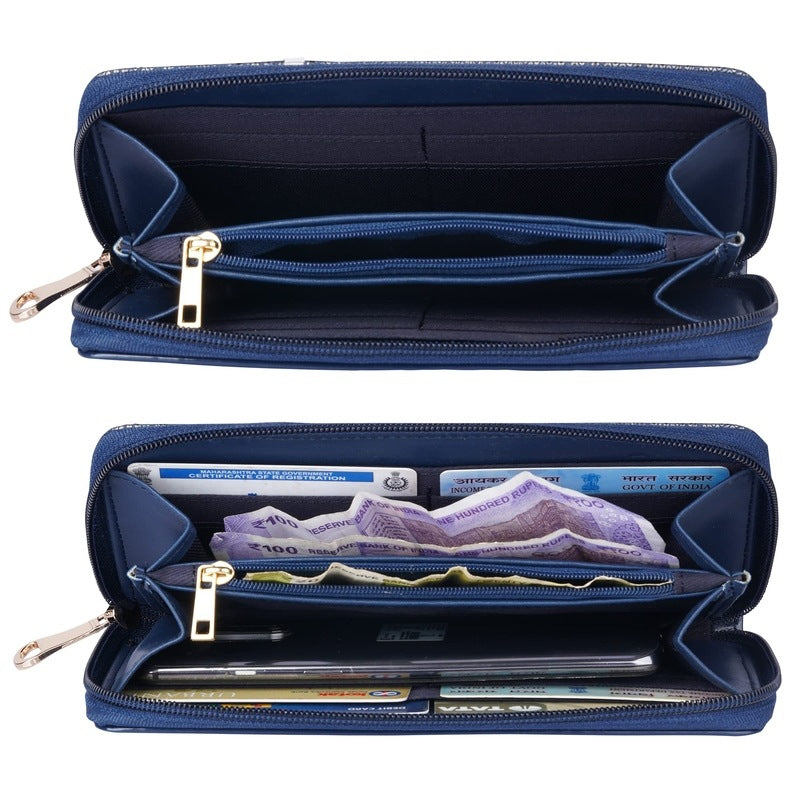 Clownfish ladies wallet - perfect for traveling with style