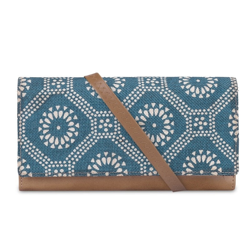 Clownfish Faux Leather Women Wallet - Great for Everyday Use